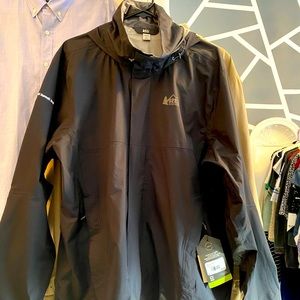 NWT REI RAIN JACKET SIZE LARGE